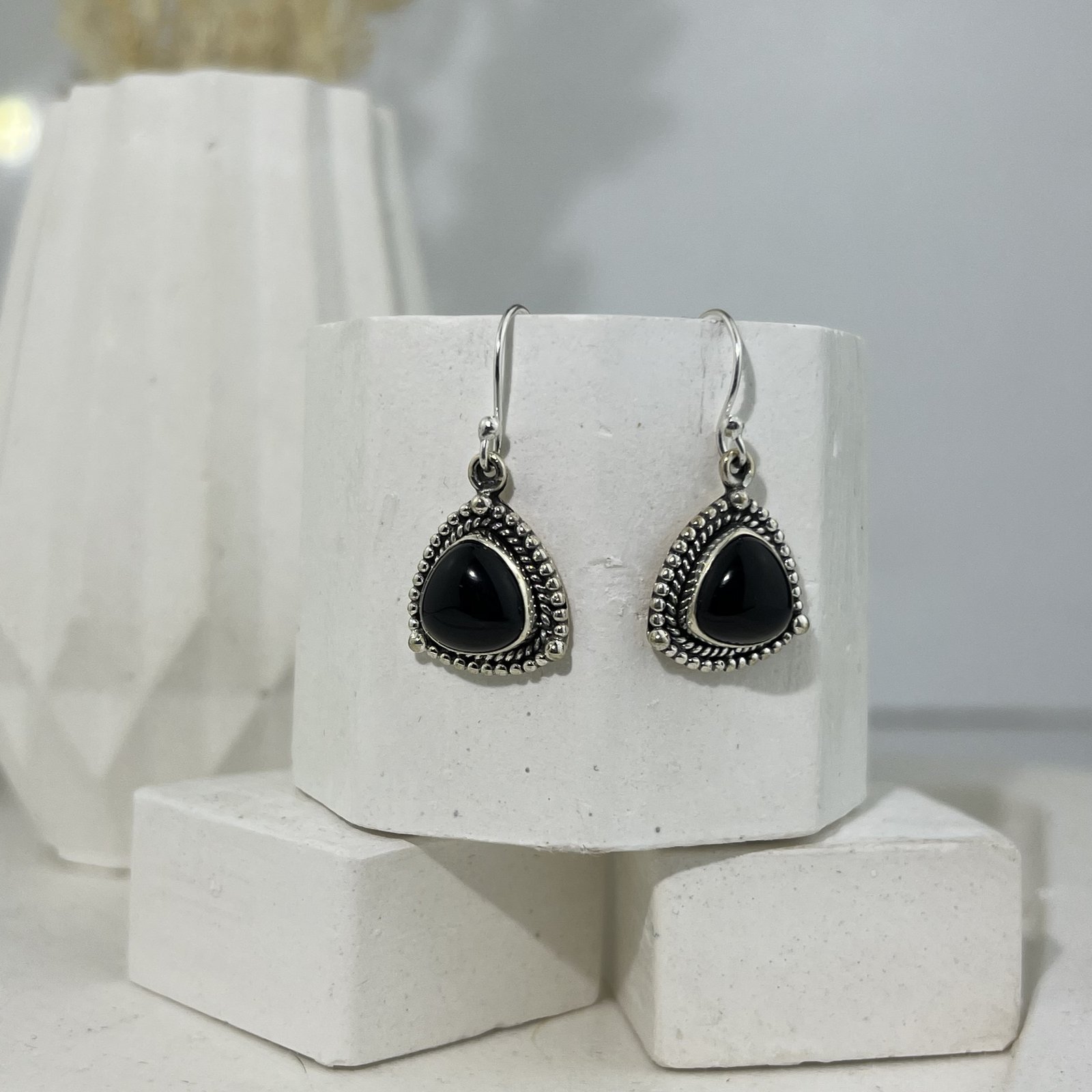 Black Pyramids – Image 2